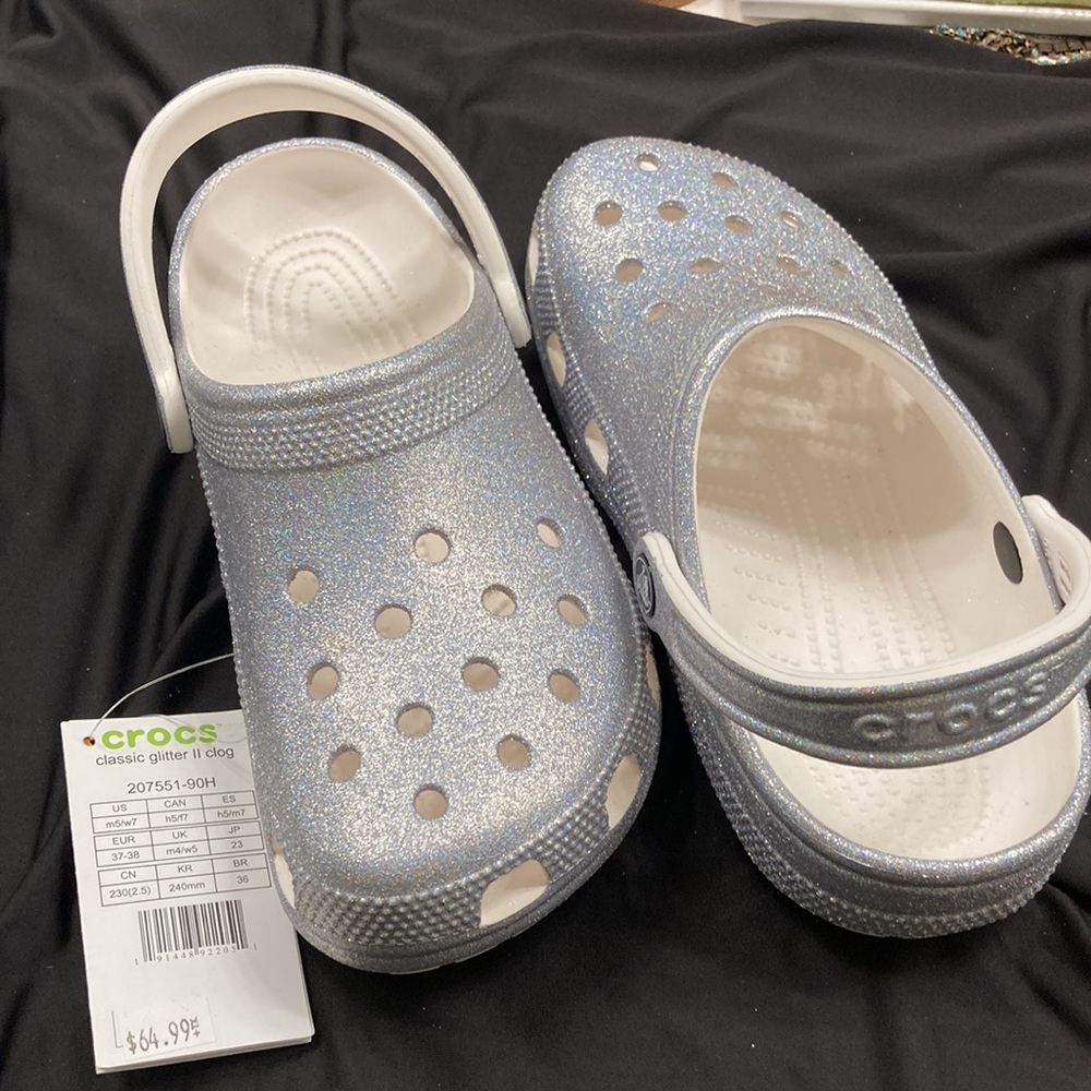 Crocs - Picture 4 of 7